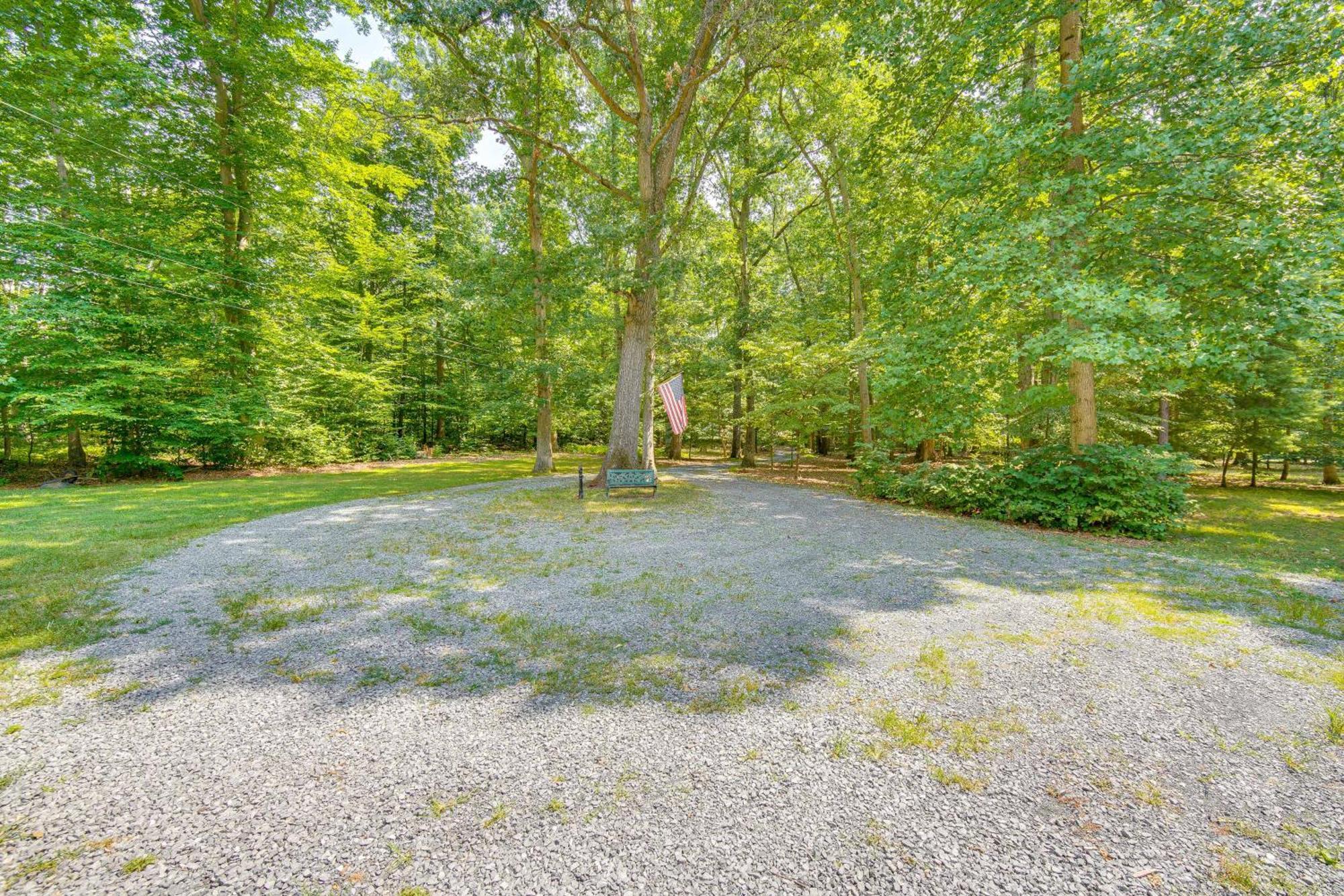 Pet-friendly Vacation On 6 Acres! *
