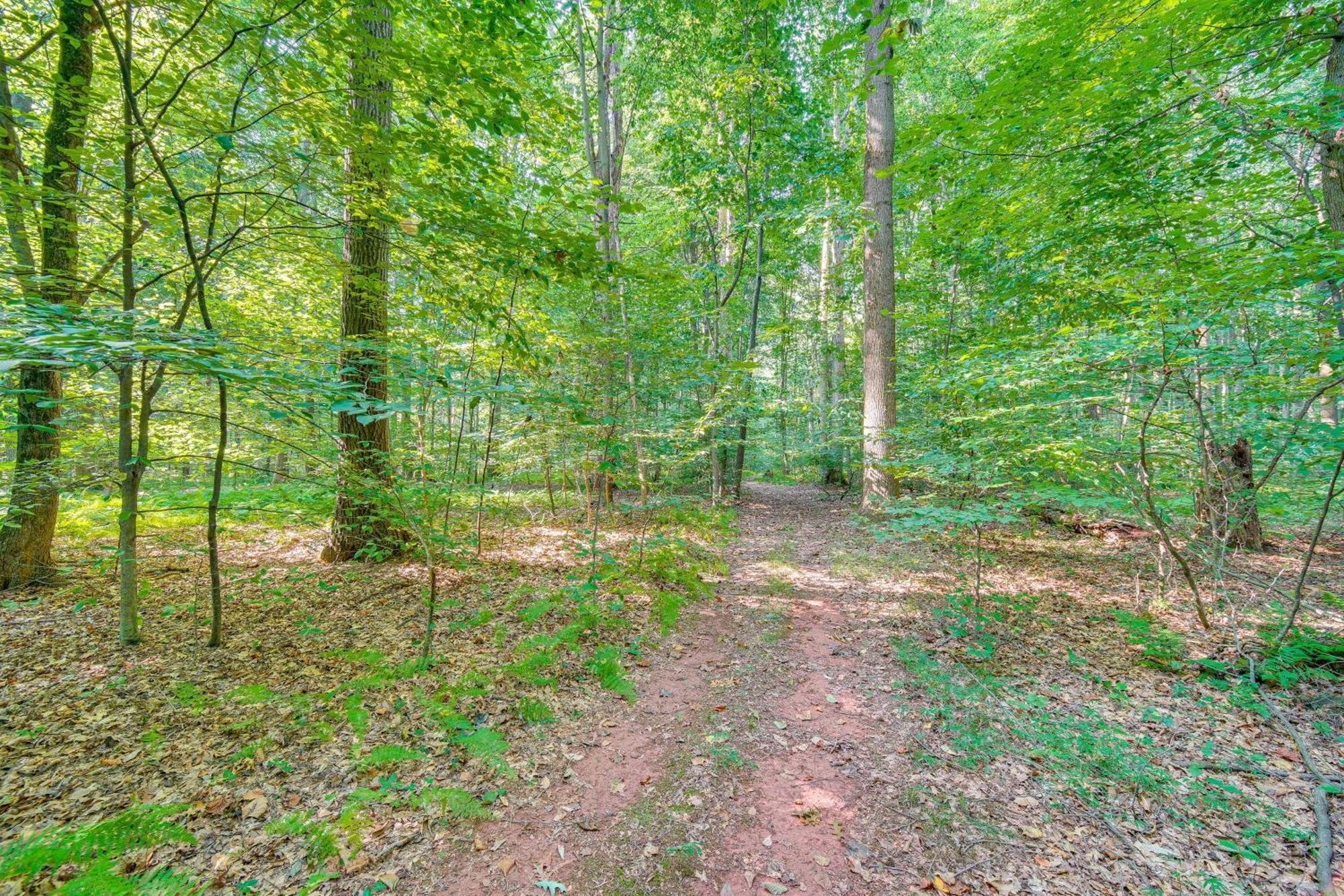 Pet-friendly Vacation On 6 Acres! * Lebanon